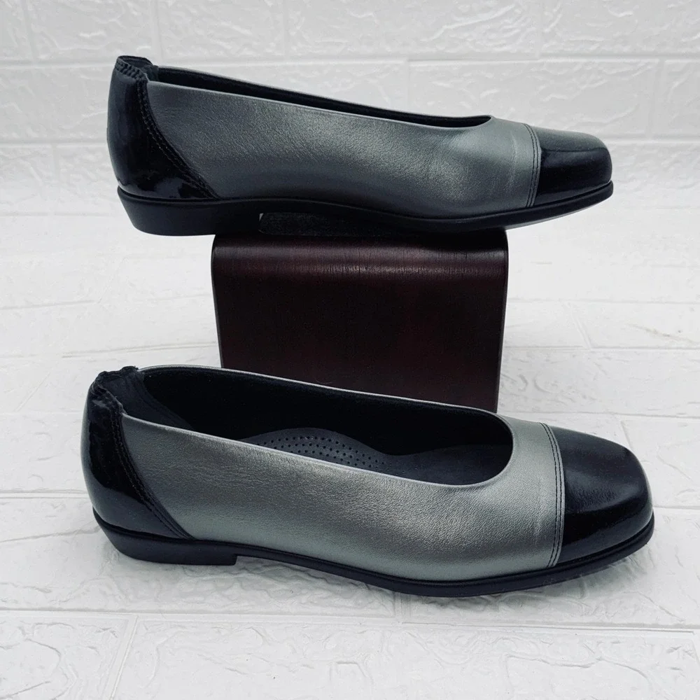 SAS Tripad Comfort Flats Women 7.5 M Grey Black Excellent Patent Cap Toe Leather